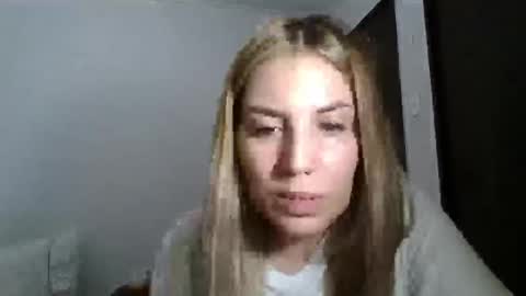 Sweet  alana online show from December 17, 1:18 am
