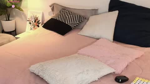amaralopez online show from May 5, 11:46 am