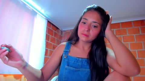 Snapshot of sweet_and_hot_alaia chatting on September 26, 12:58 pm sweet and hot alaia online show from September 26, 12:58 pm