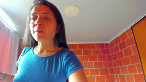 Snapshot of sweet_and_hot_alaia chatting on October 7, 1:48 pm sweet and hot alaia online show from October 7, 1:48 pm