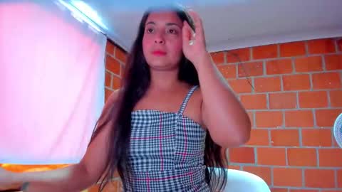 Snapshot of sweet_and_hot_alaia chatting on September 27, 1:40 pm sweet and hot alaia online show from September 27, 1:40 pm