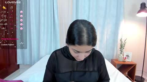 Aura  online show from May 17, 7:35 pm