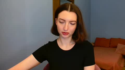 Snapshot of sweet_baby_miranda_ chatting on December 8, 11:19 pm Miranda online show from December 8, 11:19 pm