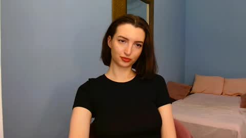 Snapshot of sweet_baby_miranda_ chatting on December 16, 12:48 am Miranda online show from December 16, 12:48 am