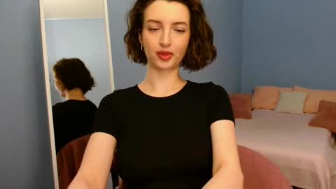 Snapshot of sweet_baby_miranda_ chatting on January 30, 2:06 am Miranda online show from January 30, 2:06 am