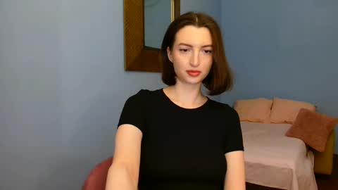 Snapshot of sweet_baby_miranda_ chatting on December 14, 12:44 am Miranda online show from December 14, 12:44 am