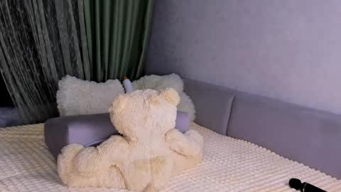 Alice online show from May 1, 9:18 pm