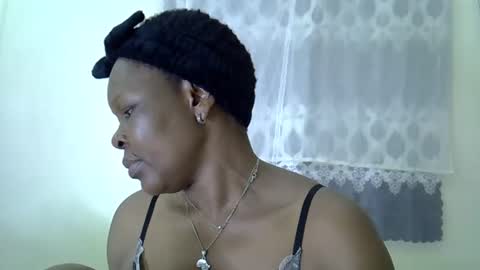 sweet_dori33 online show from May 17, 10:31 pm