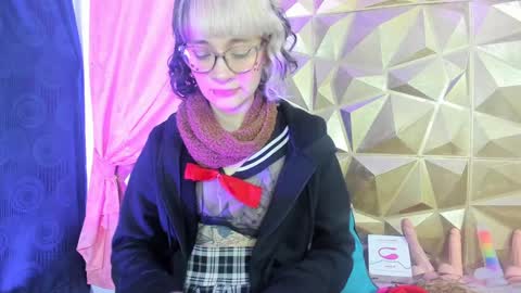  emmili  online show from December 5, 12:22 pm
