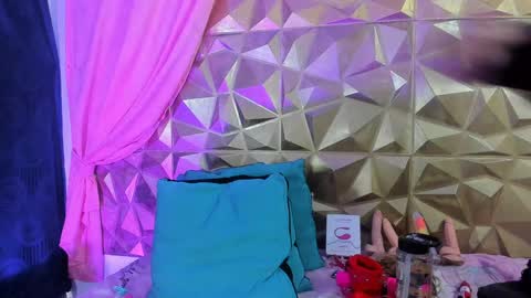  emmili  online show from December 2, 12:17 pm