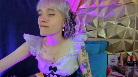  emmili  online show from December 10, 12:16 pm
