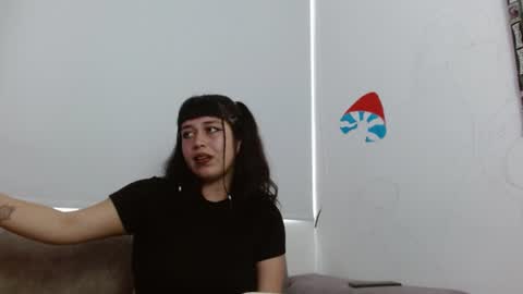 sweet_ferr online show from June 24, 4:39 pm