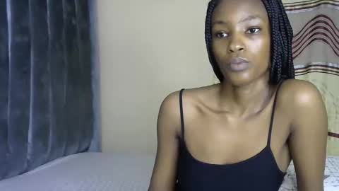 sweet_freaky online show from May 18, 11:11 pm