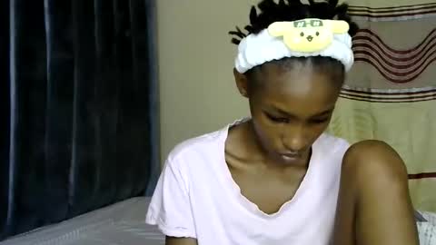 sweet_freaky online show from May 22, 7:56 pm