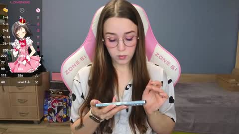 Alice online show from January 6, 3:20 am