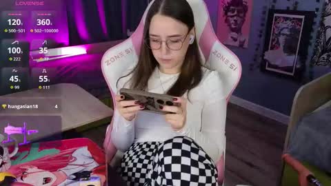 Alice online show from November 28, 4:15 am