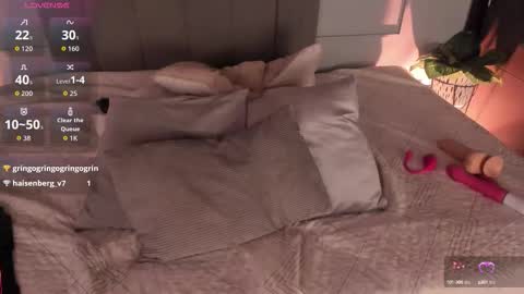 Snapshot of sweet_janne chatting on September 9, 7:57 pm sweet_janne online show from September 9, 7:57 pm