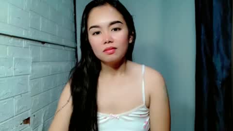LAIKA online show from May 12, 3:48 am