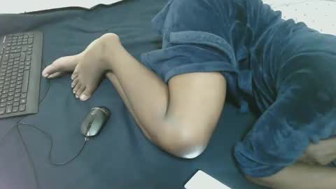 sweet_larra online show from November 11, 8:00 am