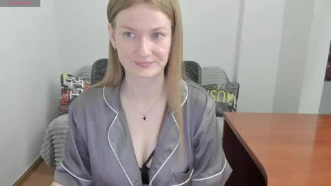 Mila online show from May 23, 12:53 am