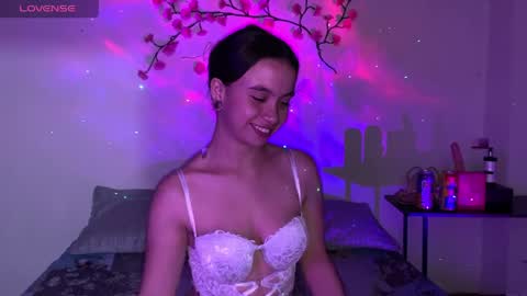 sweet molly420 online show from May 2, 11:30 pm