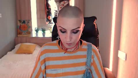sweet_n_strong online show from July 1, 1:32 pm