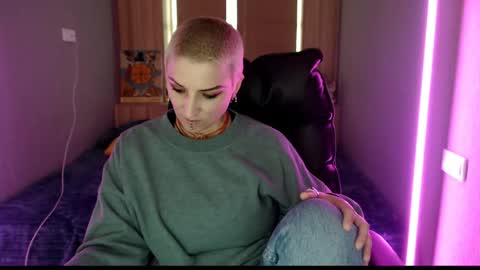 sweet_n_strong online show from May 11, 2:45 pm