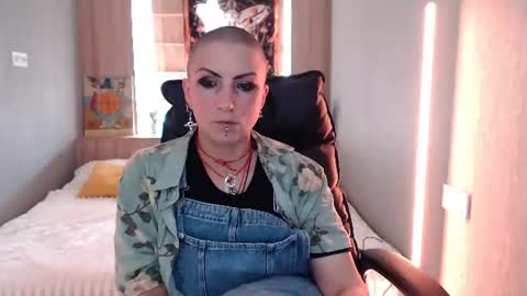 sweet_n_strong online show from July 2, 11:05 am