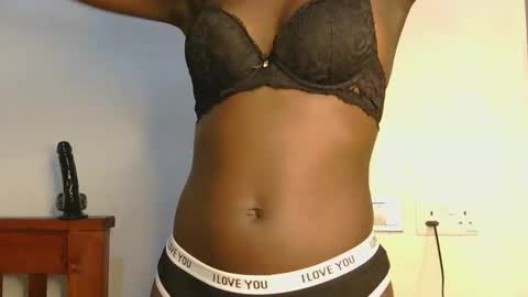 sweet peachy online show from May 12, 12:08 am