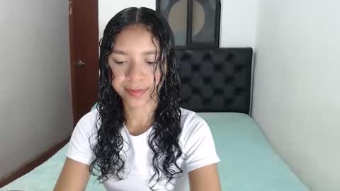 petite sweet online show from May 26, 12:37 pm