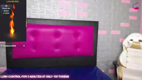  LAUREN  online show from September 25, 9:23 pm