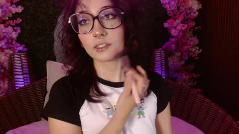 Roxanee online show from May 25, 9:36 pm