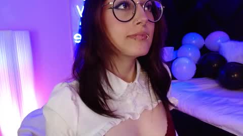 Roxanee online show from November 7, 5:13 am