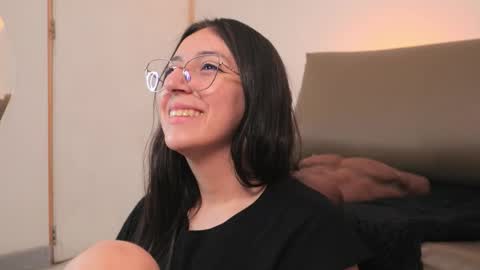 Sammy Lauren online show from March 14, 8:10 pm