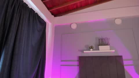 tamy  online show from May 17, 12:48 pm