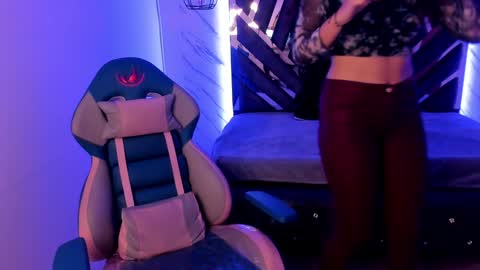 sweet_venus4 online show from January 3, 4:27 pm