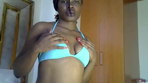 Snapshot of sweet_venusss chatting on September 26, 10:57 am sweet venusss online show from September 26, 10:57 am