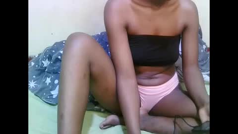 sweet_vishy online show from December 19, 9:45 am