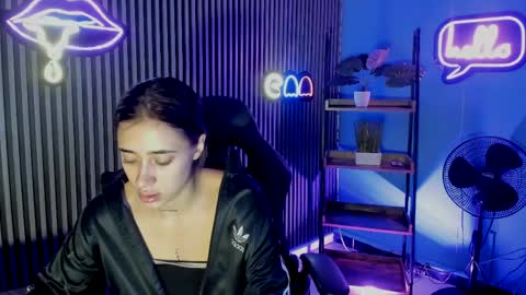  Sexy Arianna  online show from May 25, 12:15 pm