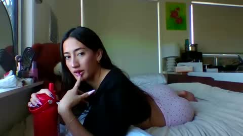 Amelia online show from May 20, 1:57 am