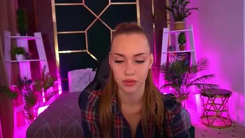 SweetAngellic online show from September 21, 12:48 pm