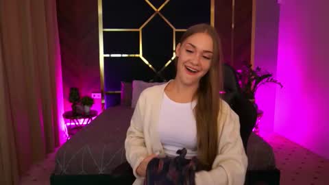 SweetAngellic online show from September 19, 1:21 pm