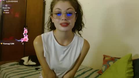 sweetcalm_ online show from May 21, 4:32 am