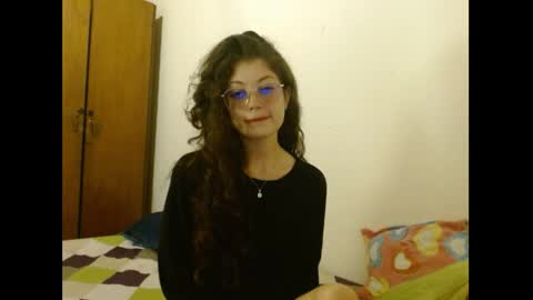 sweetcalm_ online show from March 31, 4:45 am