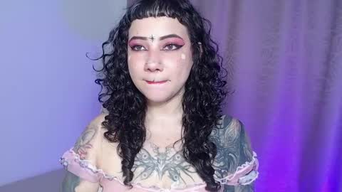       Independent model online show from May 25, 4:44 am