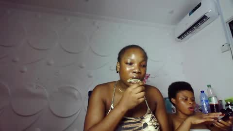 sweetcumgirl4 online show from May 25, 7:46 pm