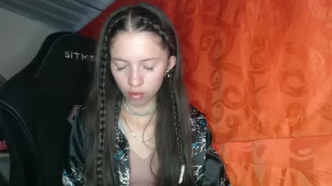 sweetdam12 online show from December 19, 10:42 pm