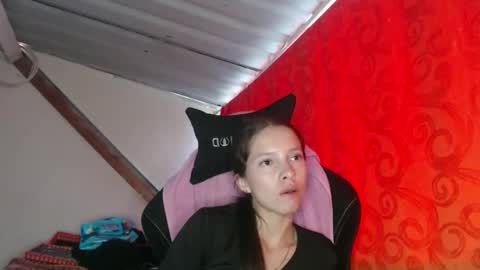 sweetdam12 online show from December 11, 9:45 pm