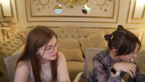 Amelia online show from May 6, 2:21 pm