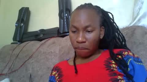 sweetdiva2012 online show from February 3, 6:40 am